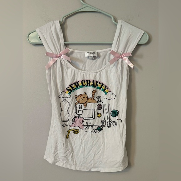 Crafting Kitten Tank Top - Picture 3 of 5